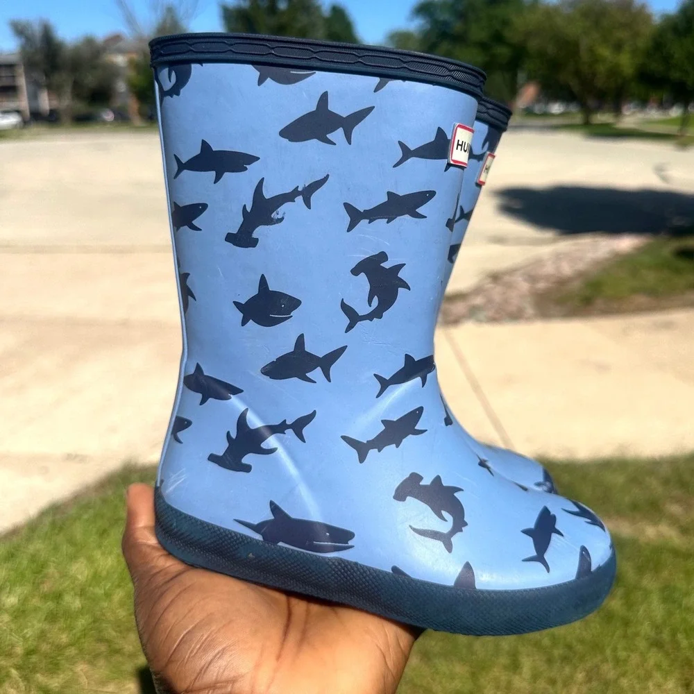Hunter Kids' First Classic Shark Print Rain Boots Toddler Size 10 Blue
